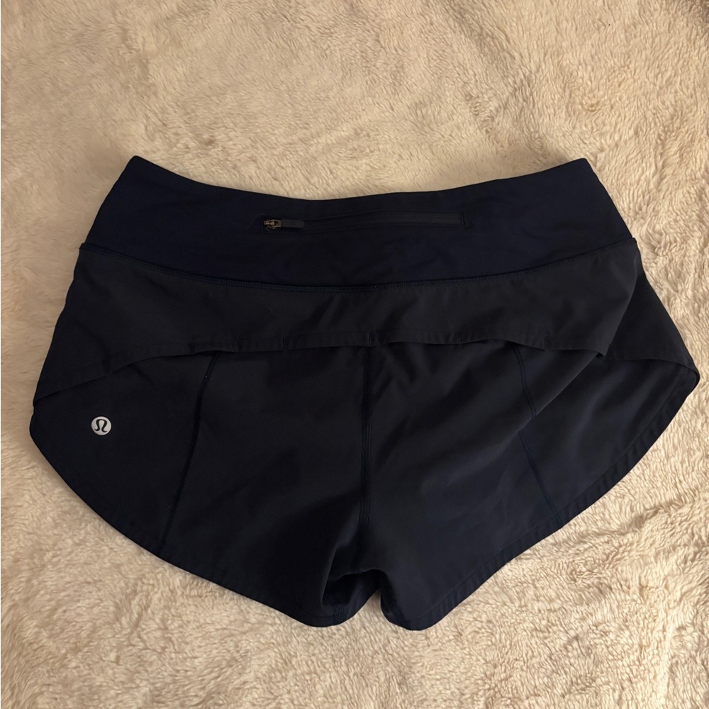 Lululemon “Hotty Hot Low-Rise Lined Short 2.5"